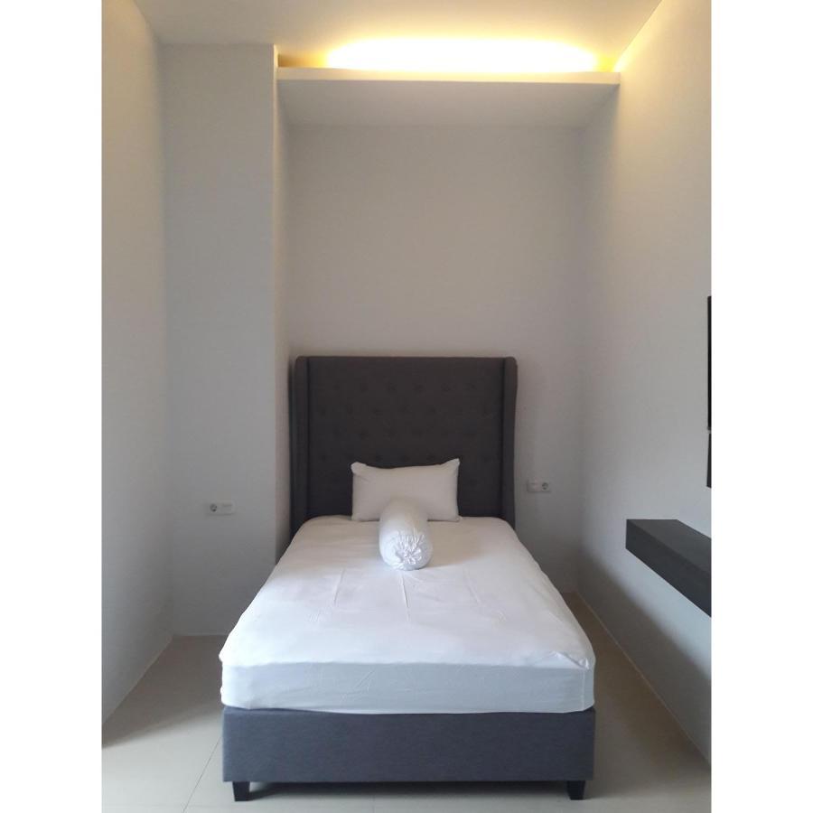 Azalia Residence Palembang Exterior foto